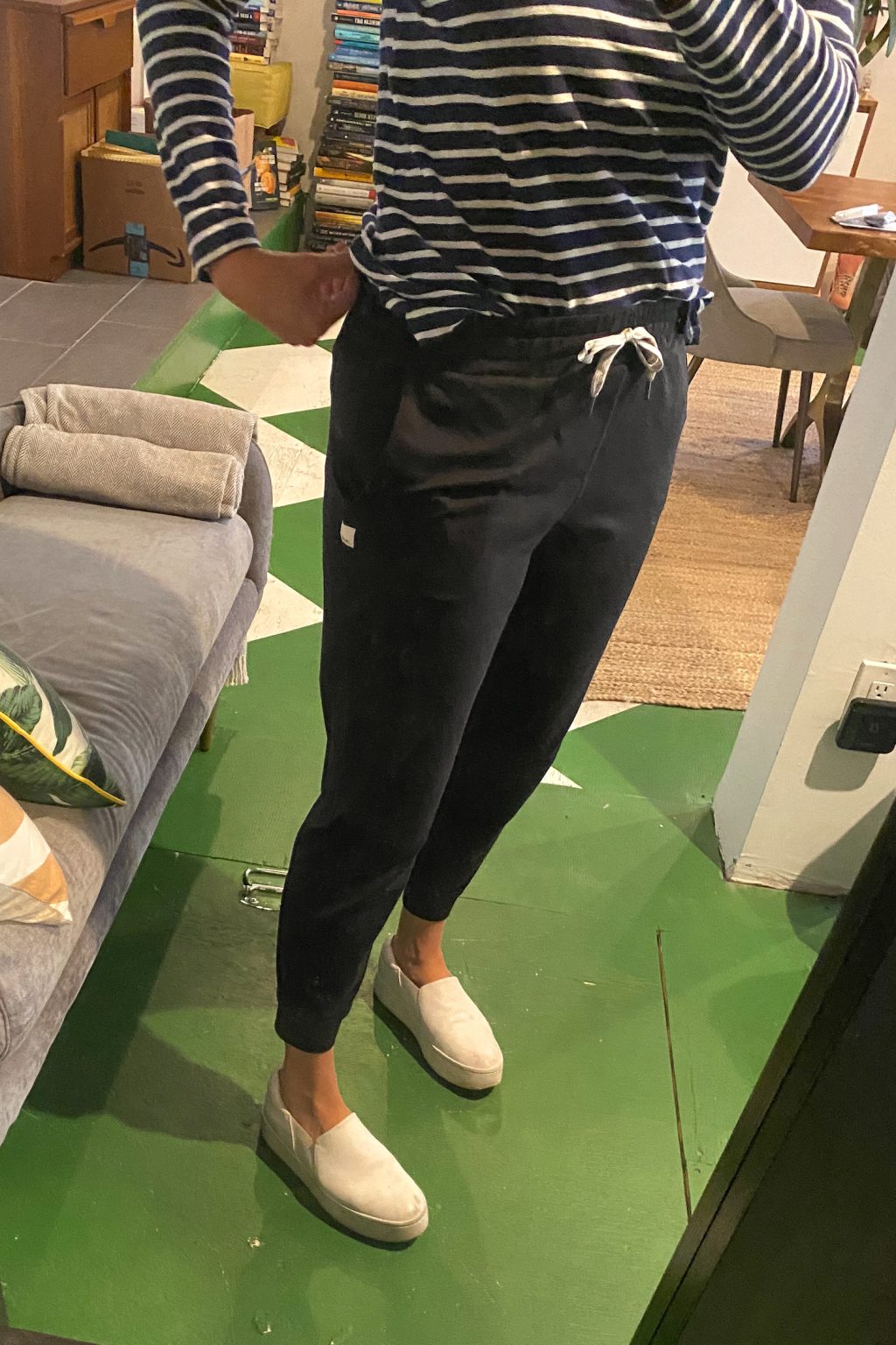 Vuori Joggers Review. - The Stripe by Grace Atwood